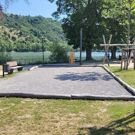 Appartement Mit Grosser Terrasse *