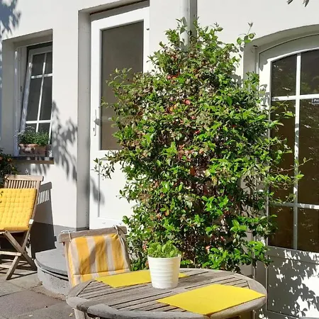 Mit Grosser Terrasse *