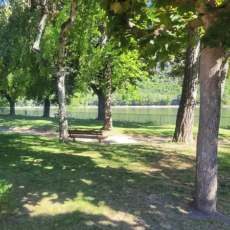 Mit Grosser Terrasse *