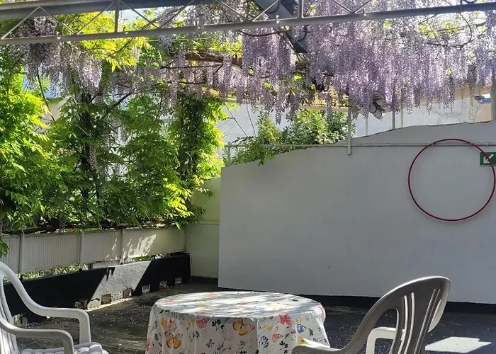 Mit Grosser Terrasse Apartment