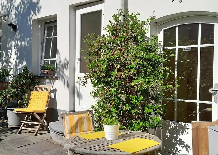 Mit Grosser Terrasse *