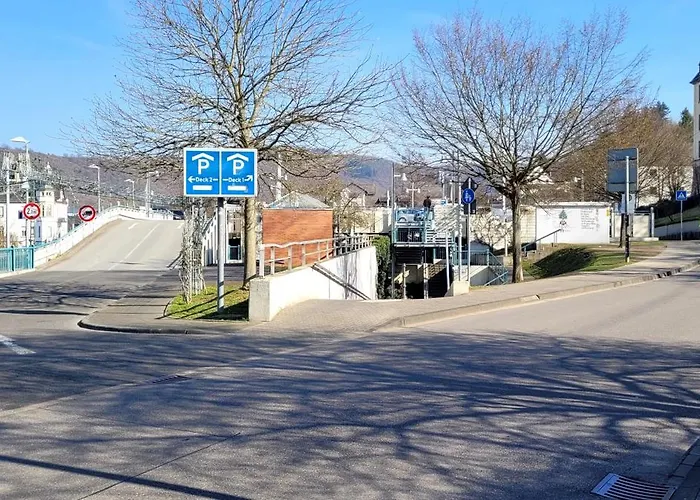 Apartment Mit Grosser Terrasse *